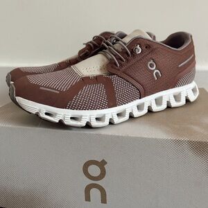 On Cloud Women’s Running Shoes